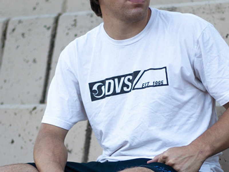 DVS EST 95 TEE メンズ アパレル 白 黒 日本 | HK21-735